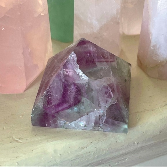 Jewelry - Genuine fluorite gemstone pyramid